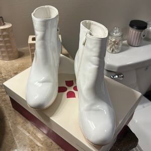 Camssoo go-go patent white booties